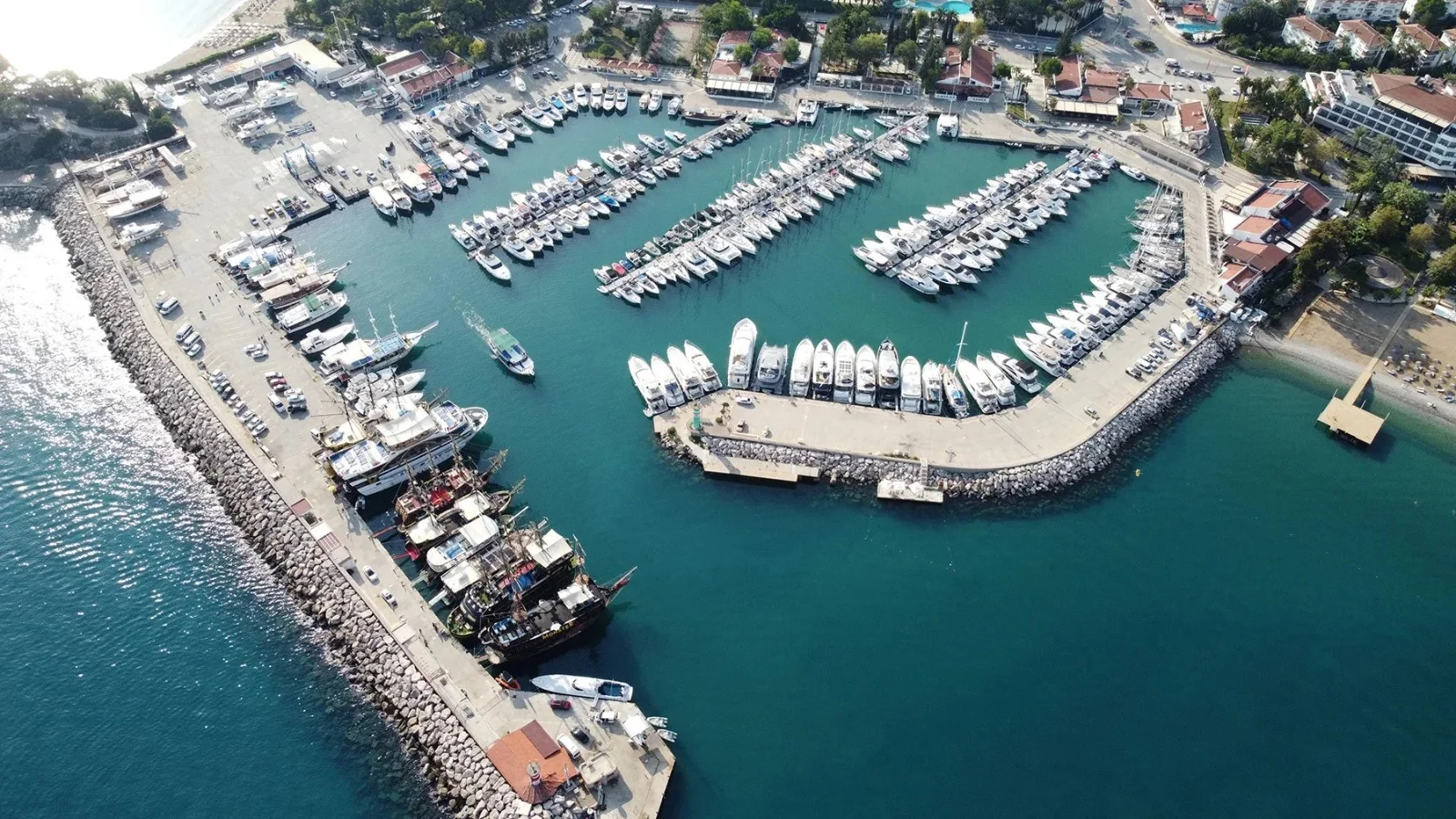 Kemer'de Kemer Marina görseli
