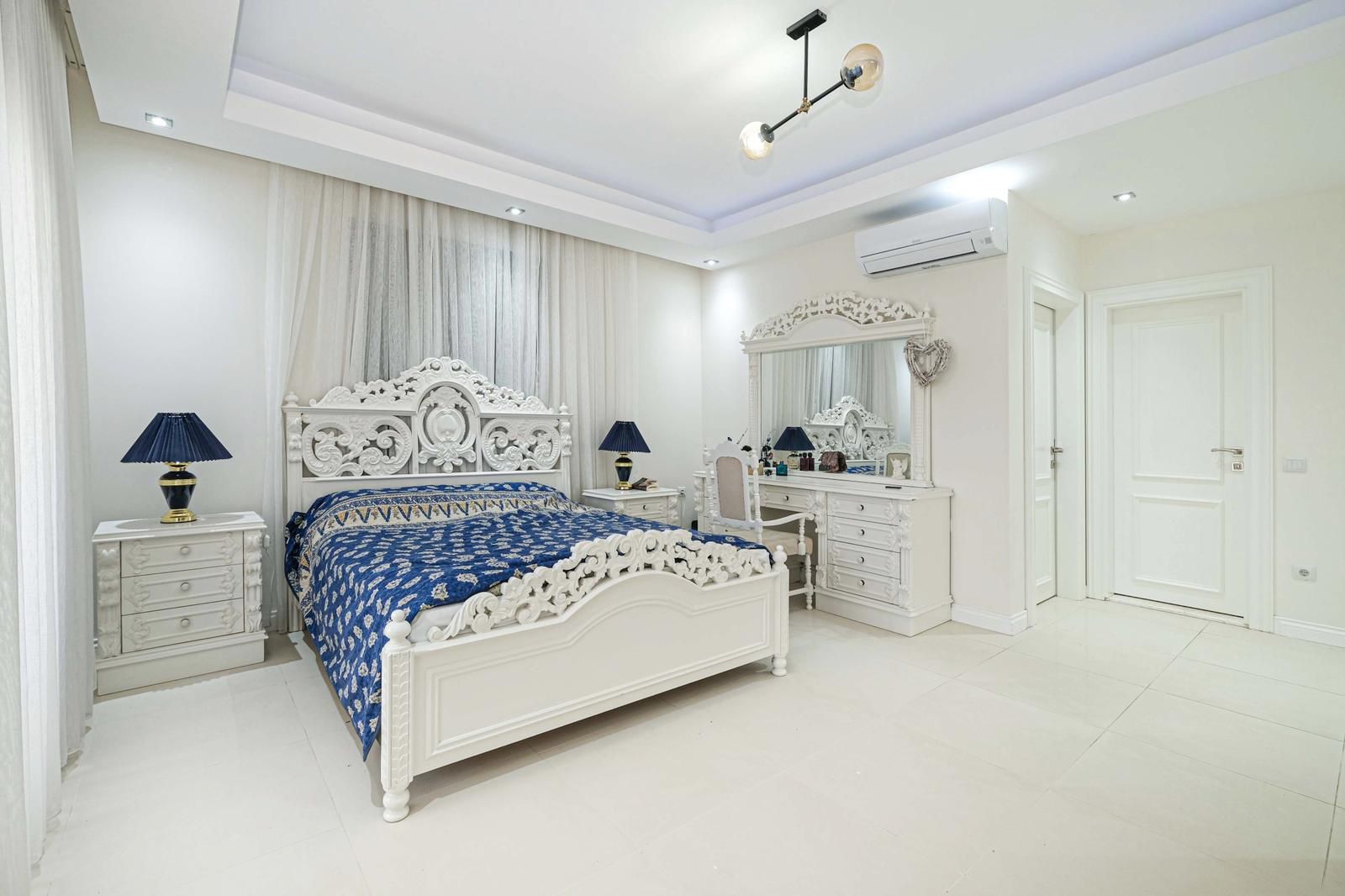 Kemer'de Kemer Marina için blog kapak görseli