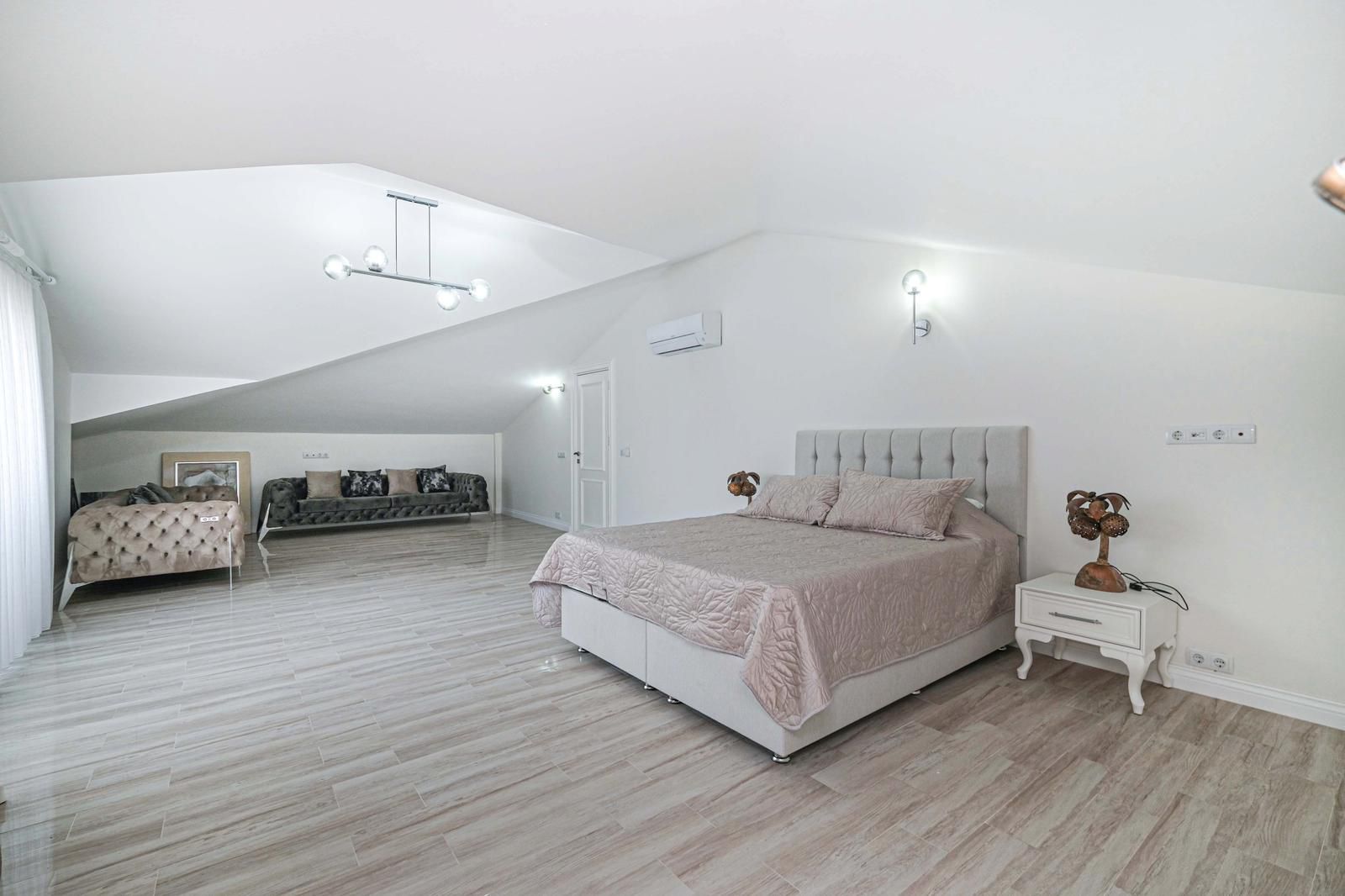 Kemer'de Ayışığı Plajı için görsel başlık alanı